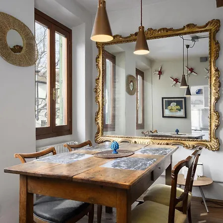 Apartment Unyca - Casa D'arte In Piazza Tasso Florence